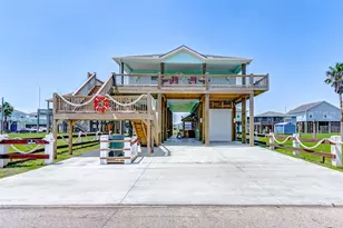 851 Palmetto Dr, Crystal Beach, TX 77650 - Photo 1