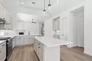 2414 Garden Arbor, Tomball, TX 77375 - Photo 7