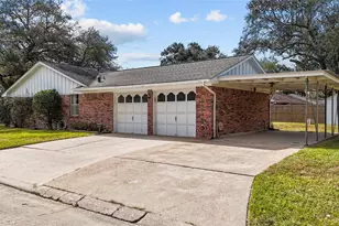 2206 Cedar Creek Dr, Baytown, TX 77520 - Photo 27