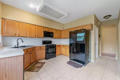 147 S Winterport Circle, The Woodlands, TX 77382 - Photo 15