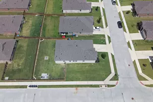 948 High Noon Dr, Fort Worth, TX 76052 - Photo 33