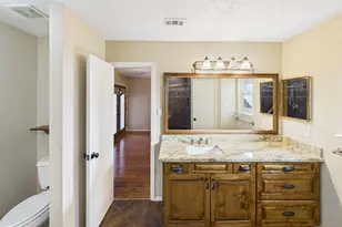 10107 Hollow Canyon Dr, Sugar Land, TX 77498 - Photo 11