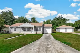 512 W Oak St, Highlands, TX 77562 - Photo 3