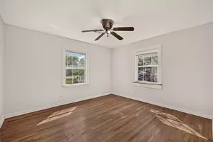 512 W Oak St, Highlands, TX 77562 - Photo 21