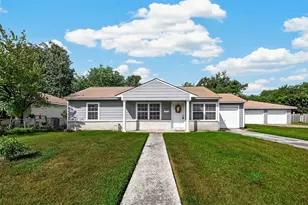 512 W Oak St, Highlands, TX 77562 - Photo 1