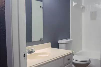 13106 Hollowcreek Park Drive, Houston, TX 77082 - Photo 25