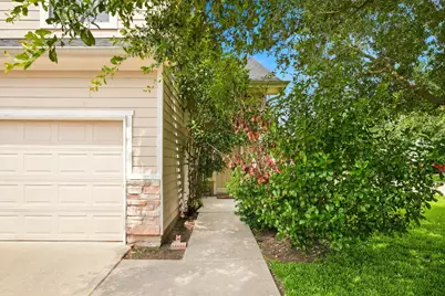 3219 Sapphire Star Drive, Houston, TX 77082 - Photo 7