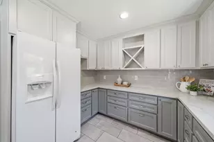 6103 De Milo Dr, Houston, TX 77092 - Photo 9