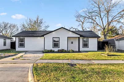 901 S 7th Street, Baytown, TX 77520 - Photo 5