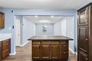 901 S 7th St, Baytown, TX 77520 - Photo 11