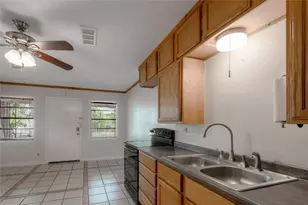1412 22nd St, Huntsville, TX 77340 - Photo 13
