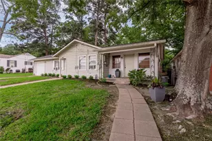 1412 22nd St, Huntsville, TX 77340 - Photo 1
