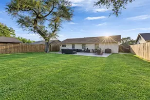 2606 Pine St, Galveston, TX 77551 - Photo 21