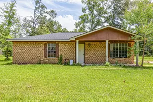 282 Normagene St, Livingston, TX 77351 - Photo 1