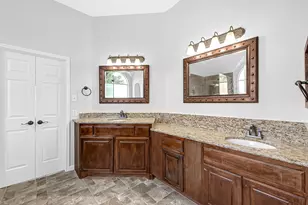 19010 Canyon Star Ct, Tomball, TX 77377 - Photo 17