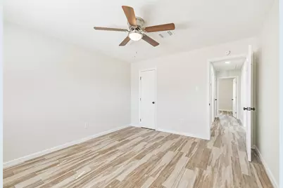 5104 Apple Springs Drive, Pearland, TX 77584 - Photo 13