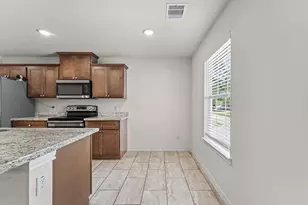 10920 Fairview Dr, Conroe, TX 77385 - Photo 17