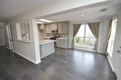 112 Glade Bridge Court, Dickinson, TX 77539 - Photo 5