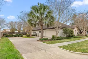 1220 Travis St, Columbus, TX 78934 - Photo 3