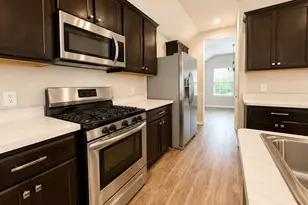 3942 Hybrid Ct, Baytown, TX 77521 - Photo 5