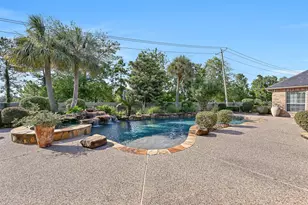 906 High Ridge Cir, Friendswood, TX 77546 - Photo 35
