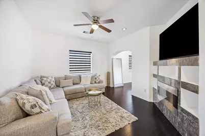 5116 Creekmont Drive, Houston, TX 77091 - Photo 17