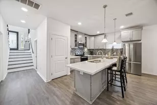 5116 Creekmont Dr, Houston, TX 77091 - Photo 5