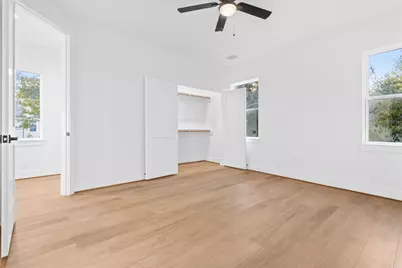 8403 Sunnyhill Street, Houston, TX 77088 - Photo 15
