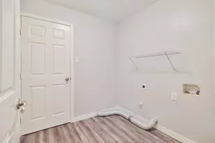 12929 Kingsbridge Ln, Houston, TX 77077 - Photo 9