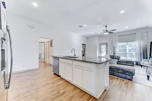 204 Shoreview Dr, Conroe, TX 77303 - Photo 15