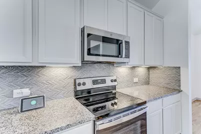 204 Shoreview Drive, Conroe, TX 77303 - Photo 13