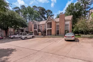 2401 Sycamore Ave, Huntsville, TX 77340 - Photo 1