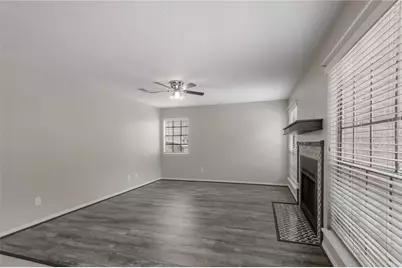 2401 Sycamore Avenue #C2, Huntsville, TX 77340 - Photo 5