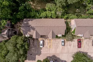 2401 Sycamore Ave, Huntsville, TX 77340 - Photo 23