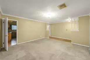 321 Johnson St, Brenham, TX 77833 - Photo 9