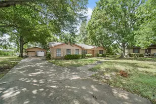 321 Johnson St, Brenham, TX 77833 - Photo 1