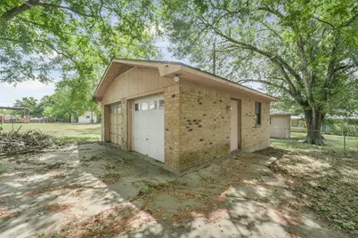 321 Johnson Street, Brenham, TX 77833 - Photo 37