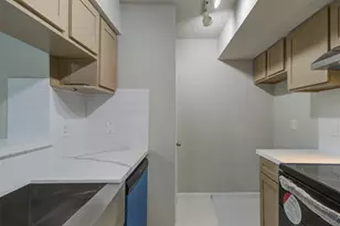 3300 Pebblebrook Dr, Seabrook, TX 77586 - Photo 9