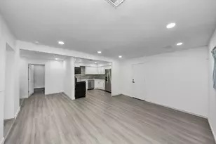 3330 Dulcrest St, Houston, TX 77051 - Photo 5