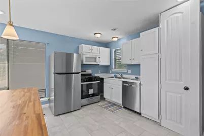 7316 Overton Street #B, Hitchcock, TX 77563 - Photo 11
