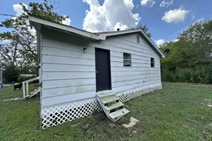 3918 N Sycamore St, Bedias, TX 77831 - Photo 15