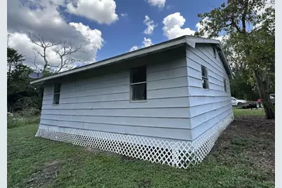 3918 N Sycamore Street, Bedias, TX 77831 - Photo 9