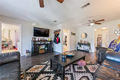 809 12th Avenue N, Texas City, TX 77590 - Photo 5