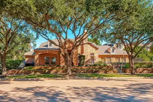 2255 Braeswood Park Dr, Houston, TX 77030 - Photo 27