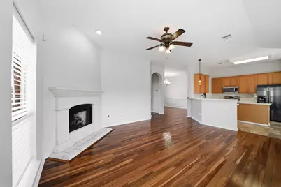 510 Cedar Point Drive, League City, TX 77573 - Photo 3