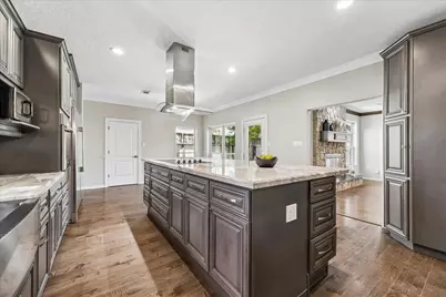 1030 Crossroads Drive, Houston, TX 77079 - Photo 9