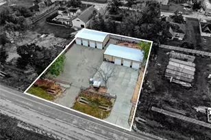 13051 Pleasant Valley Dr, Rosharon, TX 77583 - Photo 9