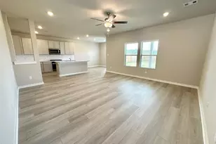 12176 Ridge Top Dr, Conroe, TX 77304 - Photo 5