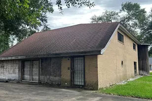 6706 Standing Oaks St, Houston, TX 77050 - Photo 3