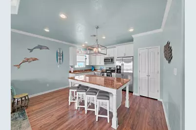 979 Palmridge Drive, Crystal Beach, TX 77650 - Photo 15